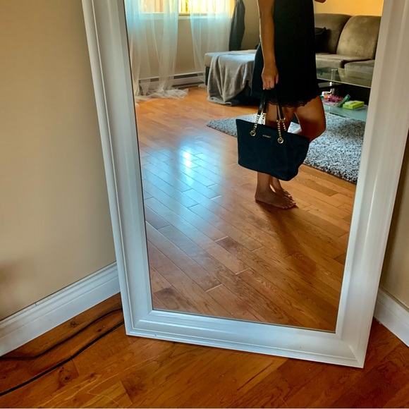 Black Calvin Klein tote purse, medium size with a zipper and leather handles - Picture 7 of 8